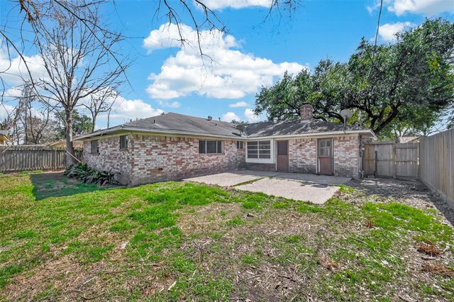9326 Willow Meadow Drive, Houston, TX 77031