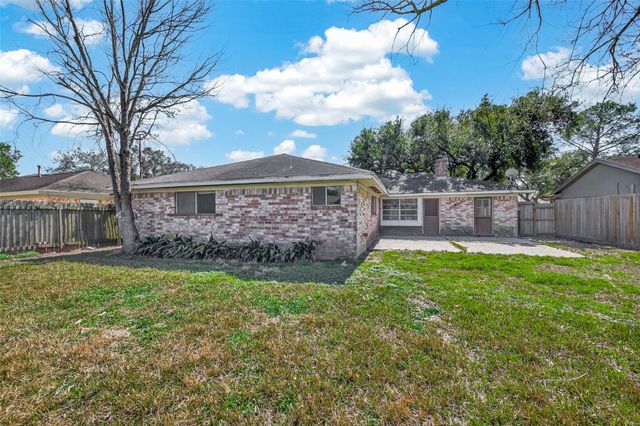 9326 Willow Meadow Drive, Houston, TX 77031