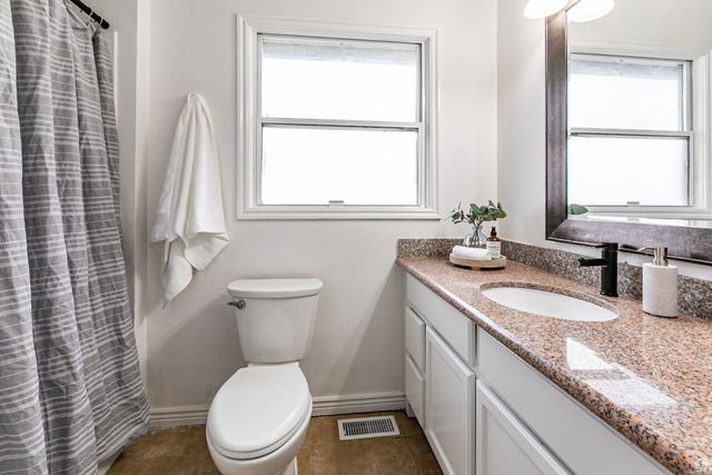 8823 S 300 E, Sandy, UT 84070