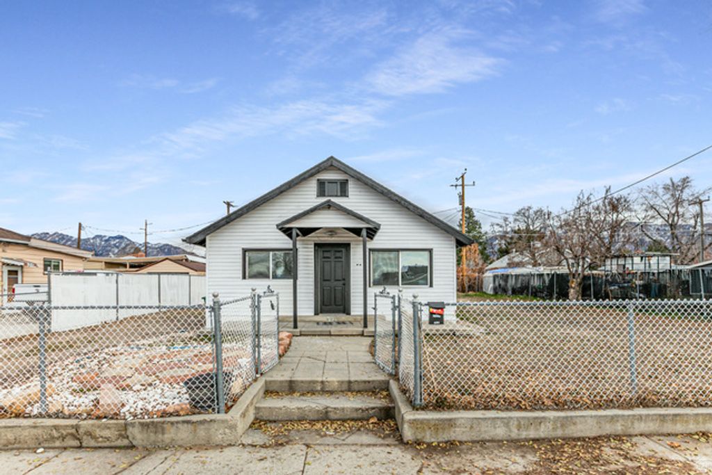 8823 S 300 E, Sandy, UT 84070