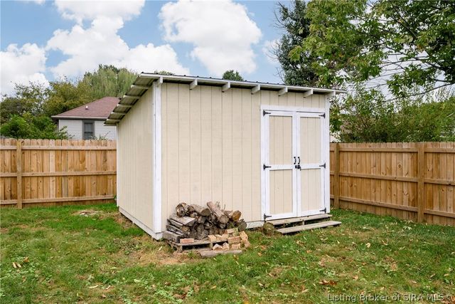 3121 Childers Drive, Jeffersonville, IN 47130