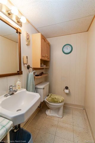 1585 Berkshire Street, Westland, MI 48186