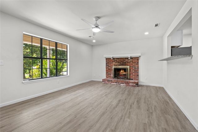 15654 Hickory Lane, Lowell, AR 72745
