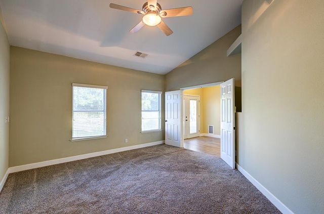 170 N Anderson Avenue, Clovis, CA 93612