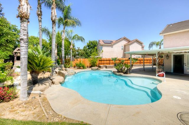 170 N Anderson Avenue, Clovis, CA 93612