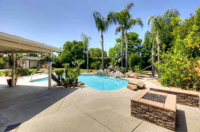 170 N Anderson Avenue, Clovis, CA 93612