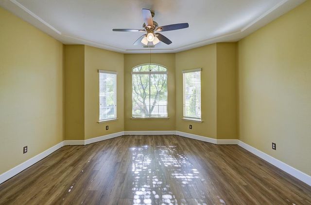 170 N Anderson Avenue, Clovis, CA 93612