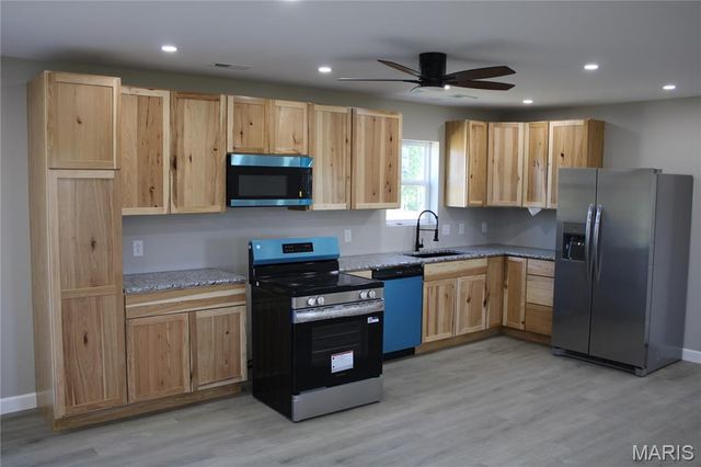 53414 Highway HH, Hannibal, MO 63401