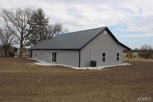 53414 Highway HH, Hannibal, MO 63401