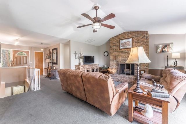 20564 Dogwood Road, Rogers, AR 72756