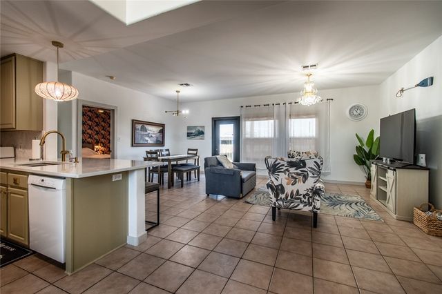 14858 Granada Dr H, Corpus Christi, TX 78418