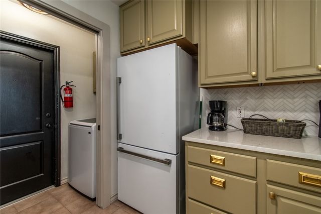 14858 Granada Dr H, Corpus Christi, TX 78418