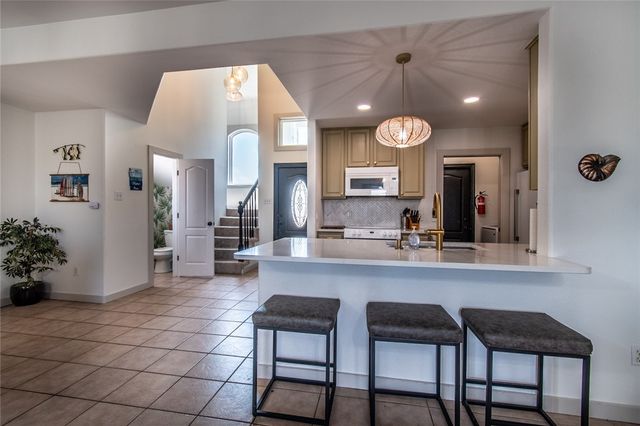 14858 Granada Dr H, Corpus Christi, TX 78418