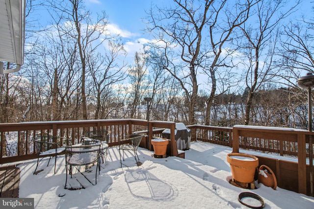 828 ANTHONY DRIVE, Mechanicsburg, PA 17050