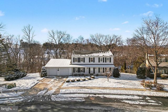 828 ANTHONY DRIVE, Mechanicsburg, PA 17050