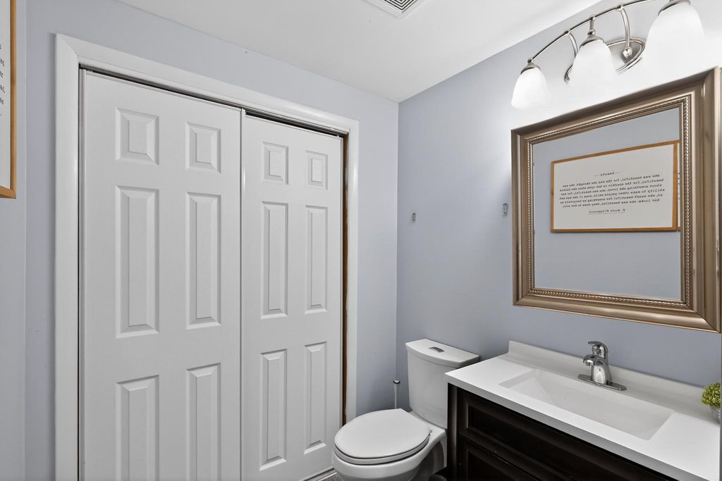 Image 13 of property listing at 2475 MOUNT VENTUS #2 RD, Manchester, MD 21102