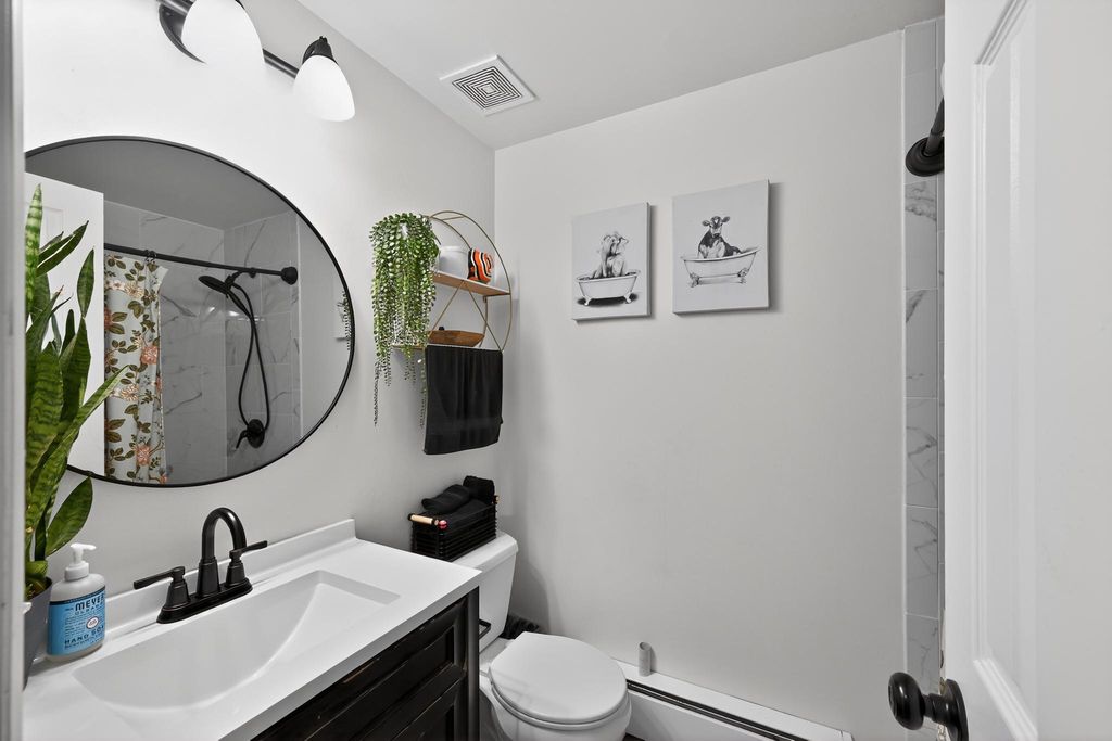 Image 16 of property listing at 2475 MOUNT VENTUS #2 RD, Manchester, MD 21102