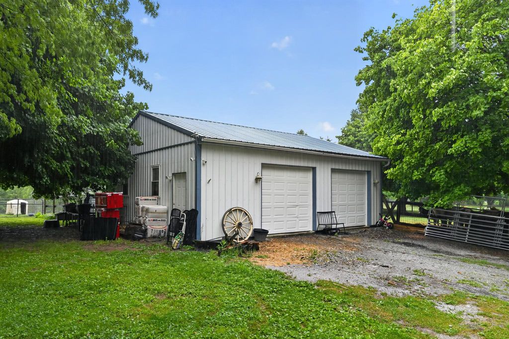 Image 24 of property listing at 2475 MOUNT VENTUS #2 RD, Manchester, MD 21102