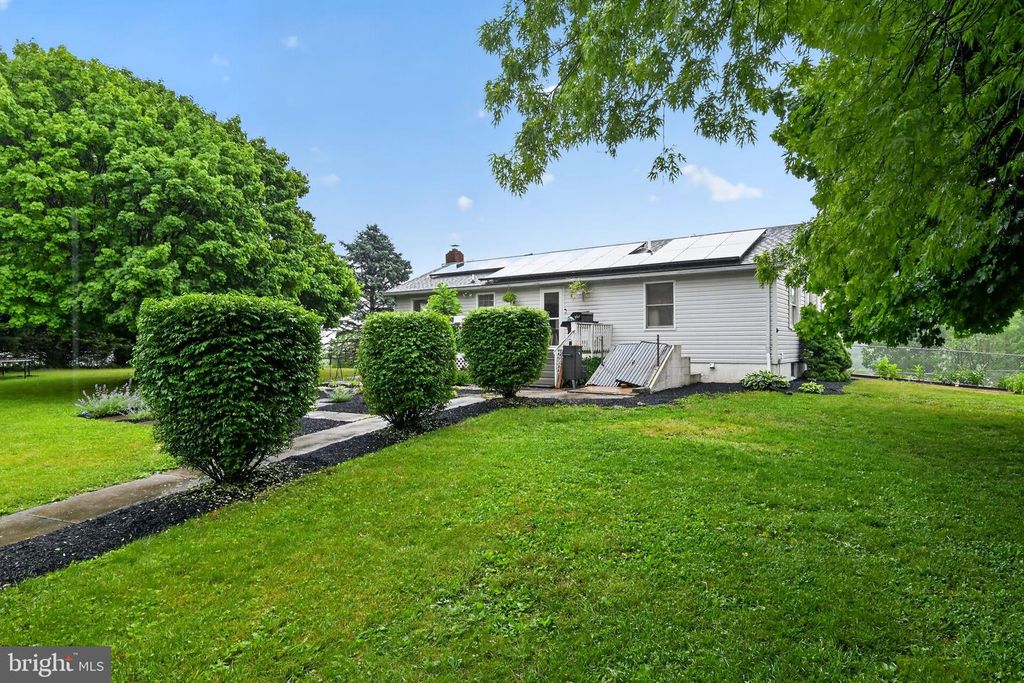 Image 26 of property listing at 2475 MOUNT VENTUS #2 RD, Manchester, MD 21102