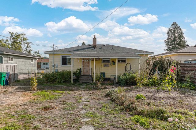 2813 N Stone St, Spokane, WA 99207