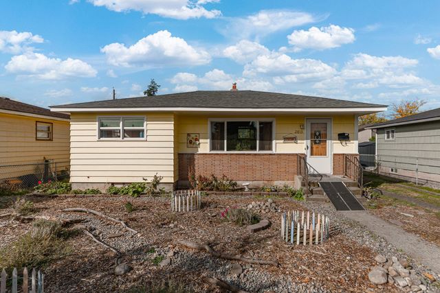 2813 N Stone St, Spokane, WA 99207