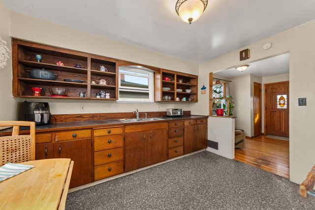 2813 N Stone St, Spokane, WA 99207