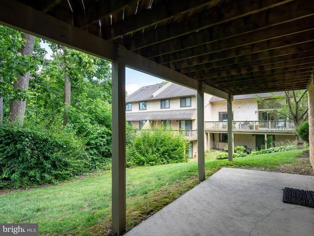 398 LYNETREE DR #11-D, West Chester, PA 19380