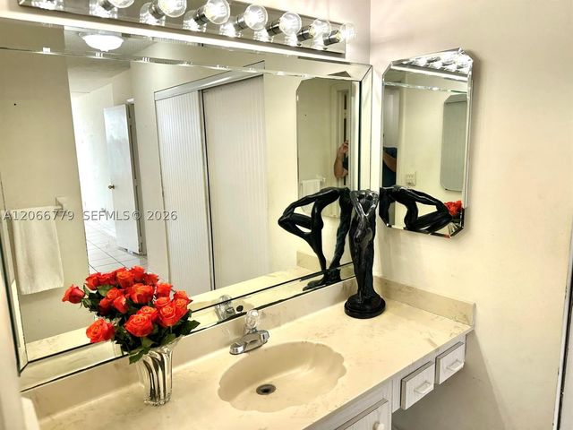 3800 S Ocean Dr 1516, Hollywood, FL 33019