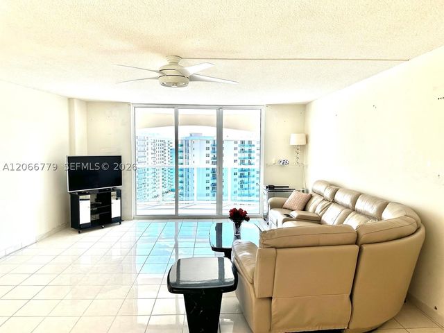 3800 S Ocean Dr 1516, Hollywood, FL 33019