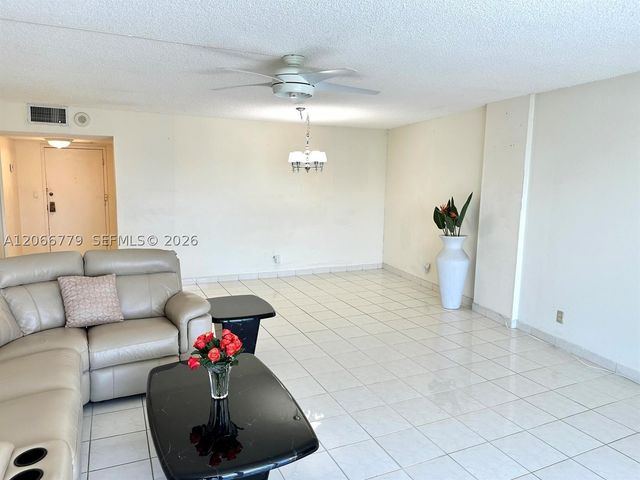 3800 S Ocean Dr 1516, Hollywood, FL 33019