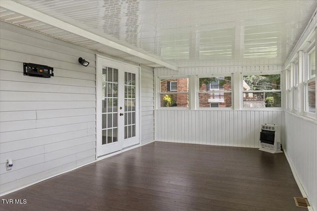 913 Ithaca Street, Mount Carmel, TN 37645