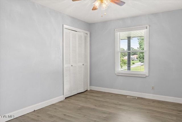 913 Ithaca Street, Mount Carmel, TN 37645