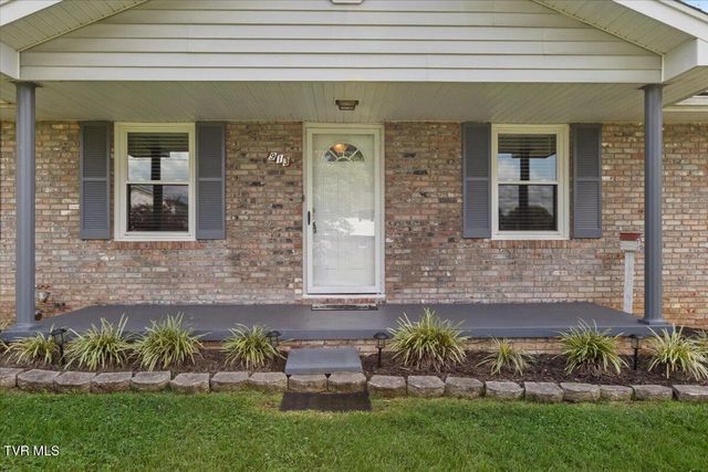 913 Ithaca Street, Mount Carmel, TN 37645
