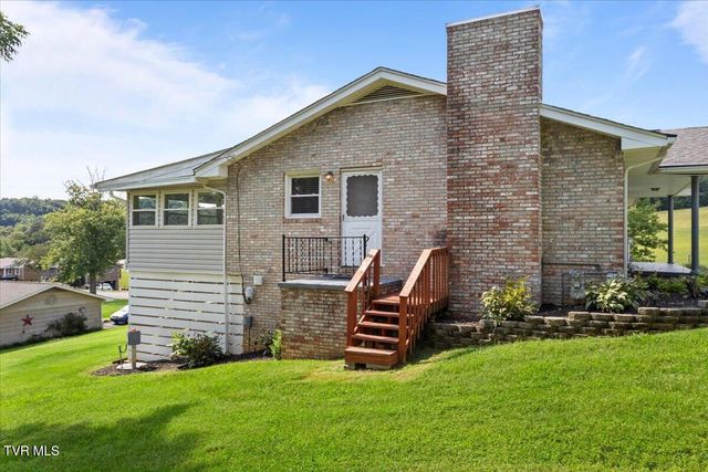 913 Ithaca Street, Mount Carmel, TN 37645