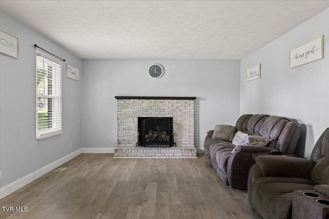 913 Ithaca Street, Mount Carmel, TN 37645