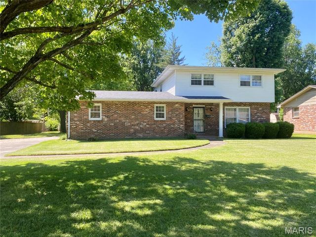 303 Kramer Drive, Sikeston, MO 63801