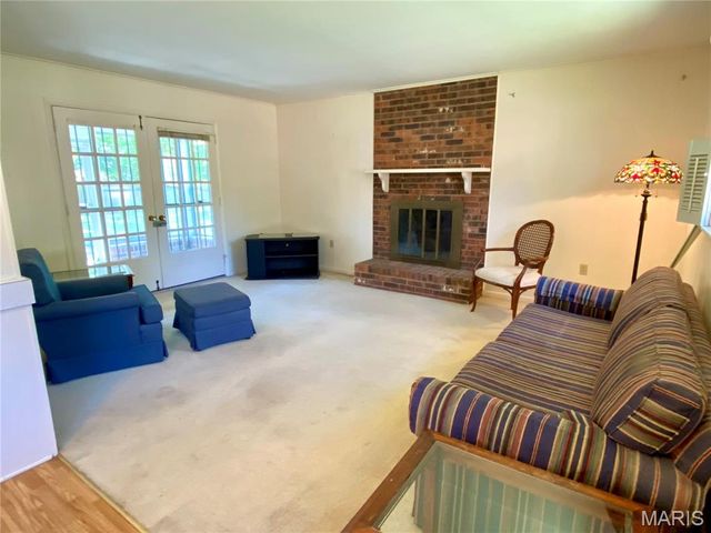 303 Kramer Drive, Sikeston, MO 63801
