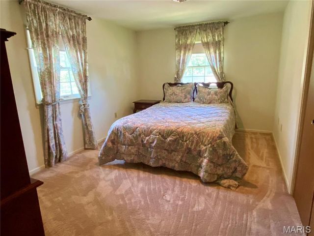 303 Kramer Drive, Sikeston, MO 63801