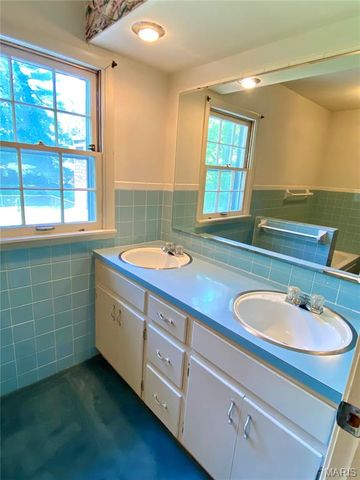 303 Kramer Drive, Sikeston, MO 63801