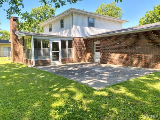 303 Kramer Drive, Sikeston, MO 63801