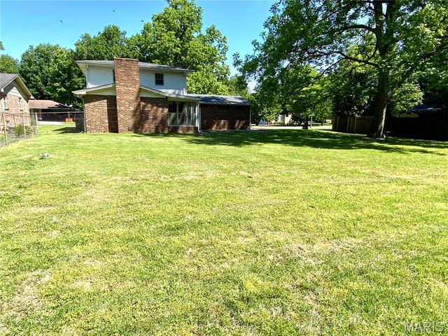 303 Kramer Drive, Sikeston, MO 63801