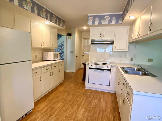 303 Kramer Drive, Sikeston, MO 63801