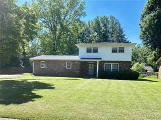 303 Kramer Drive, Sikeston, MO 63801