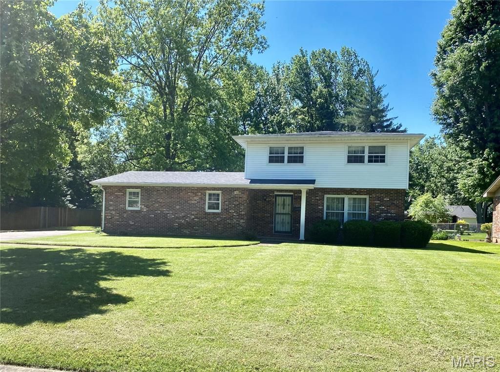 303 Kramer Drive, Sikeston, MO 63801