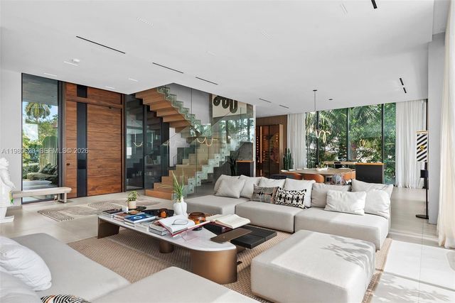 310 S Hibiscus Dr, Miami Beach, FL 33139