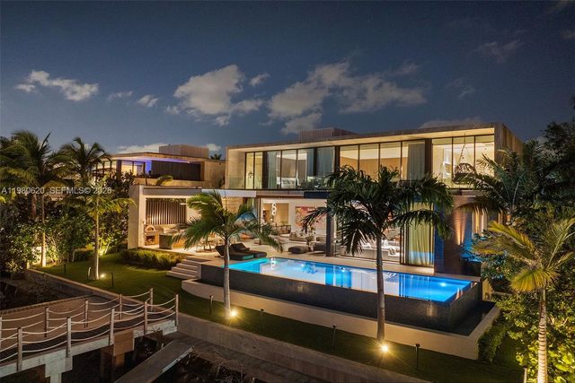 310 S Hibiscus Dr, Miami Beach, FL 33139