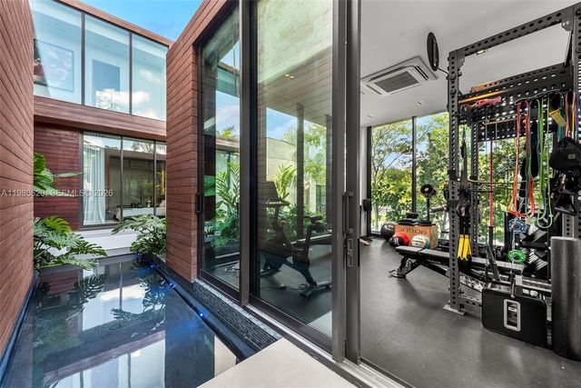 310 S Hibiscus Dr, Miami Beach, FL 33139