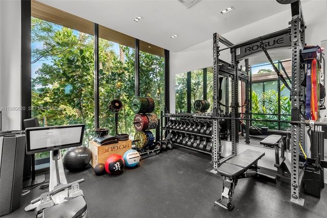 310 S Hibiscus Dr, Miami Beach, FL 33139