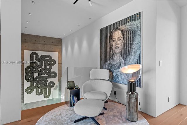 310 S Hibiscus Dr, Miami Beach, FL 33139