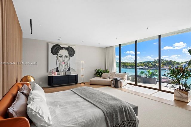 310 S Hibiscus Dr, Miami Beach, FL 33139